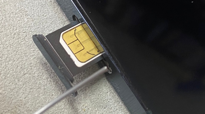 Niche Utama 1 How To Take SIM Card Out Of IPhone  AppleInsider