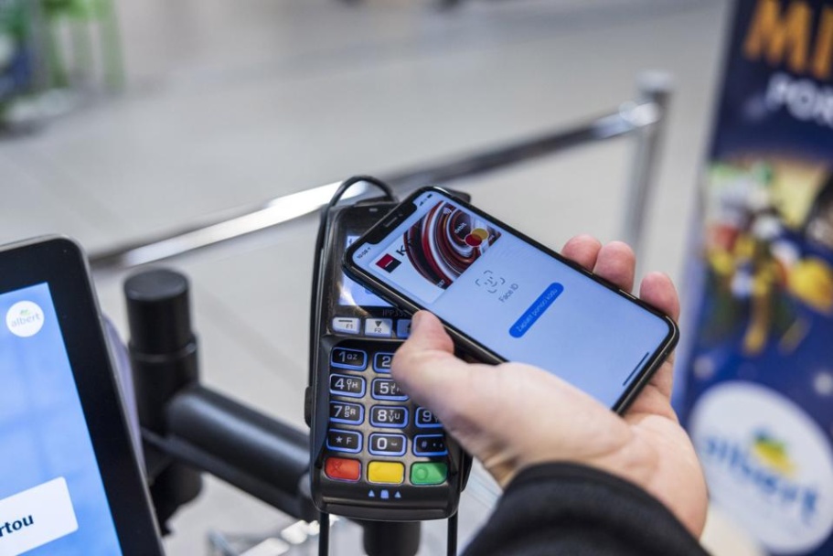 Niche Utama 1 How To Use Apple Pay On IPhone, Apple Watch: The Complete Guide